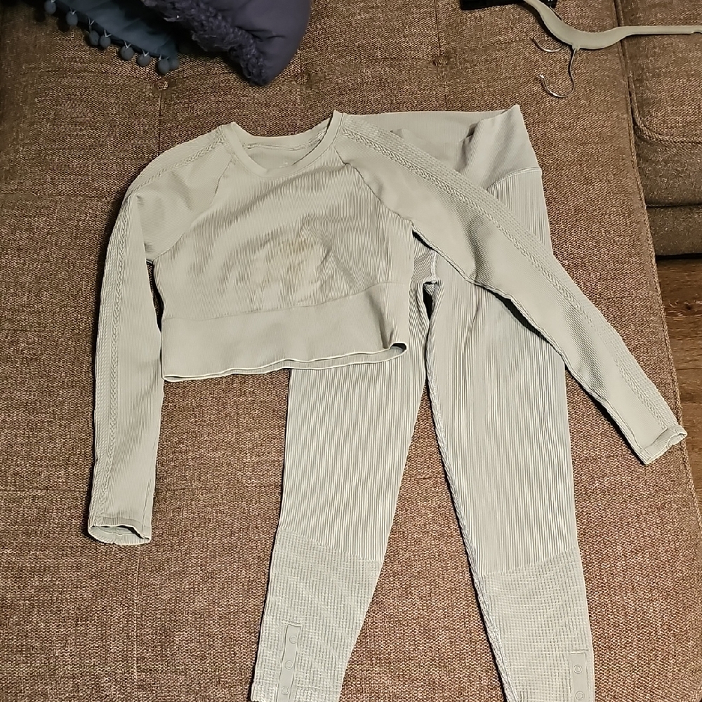 Light Gray Ribbed Long Sleeve Top and Leggings Set